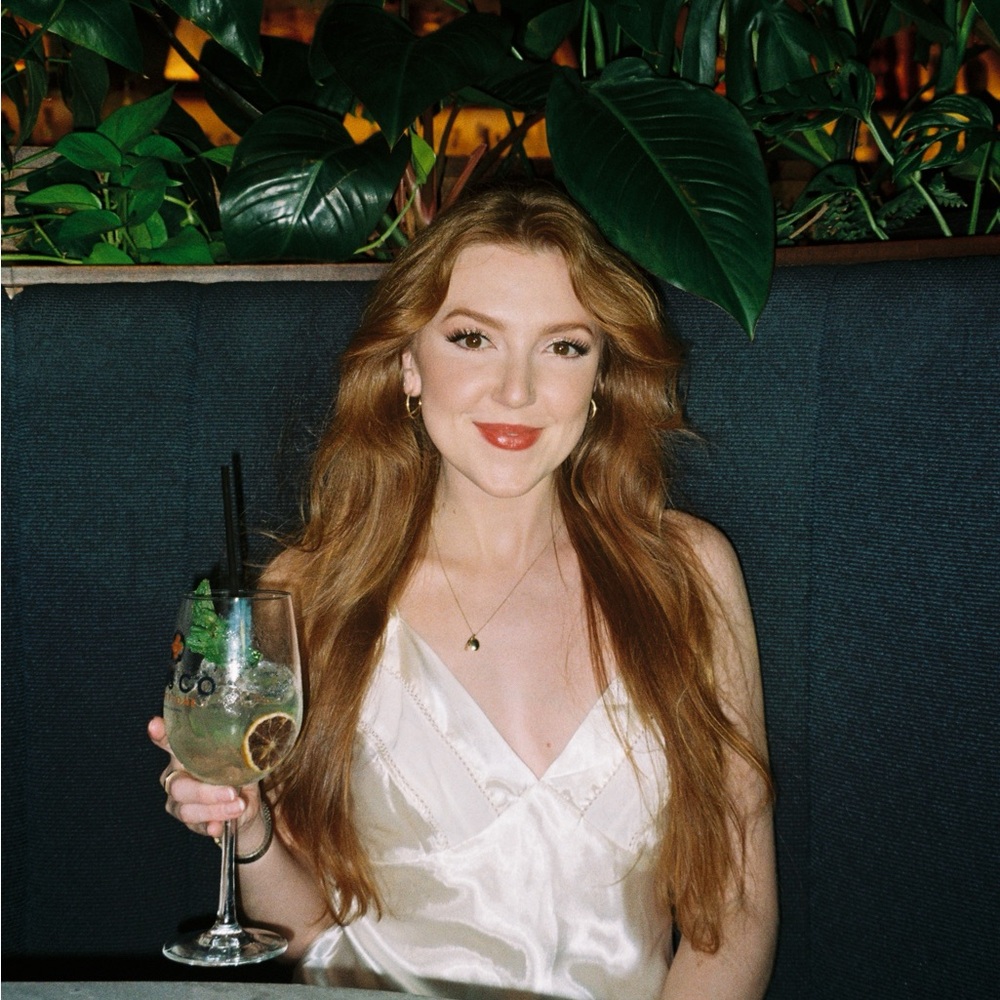 Meet your Posher, Alexis